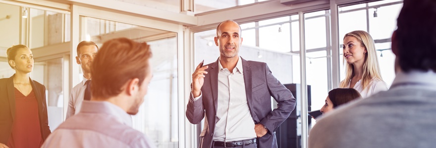 Liderança: O que é, e como surge um líder - Line Instituto